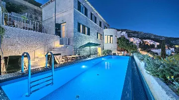 Dubrovnik 5-Bedroom Villa with Pool and Jacuzzi