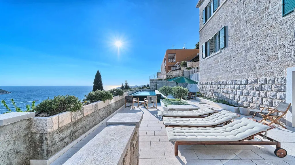 Dubrovnik 5-Bedroom Villa with Pool and Jacuzzi