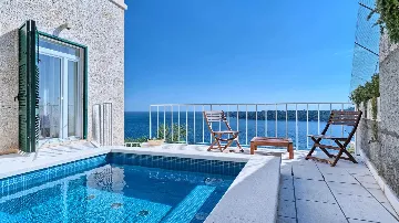 Dubrovnik 5-Bedroom Villa with Pool and Jacuzzi