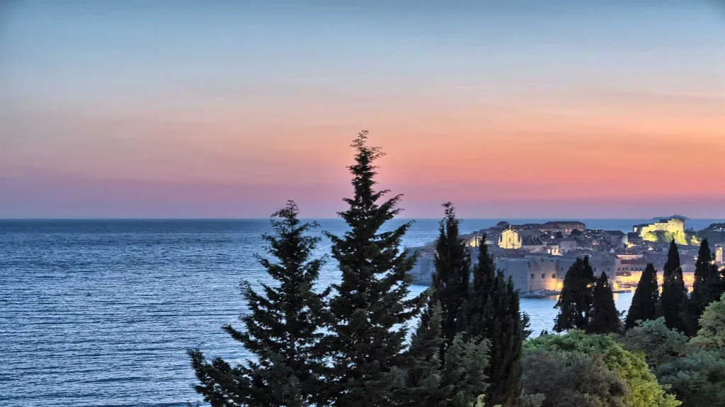 Dubrovnik 5-Bedroom Villa with Pool and Jacuzzi