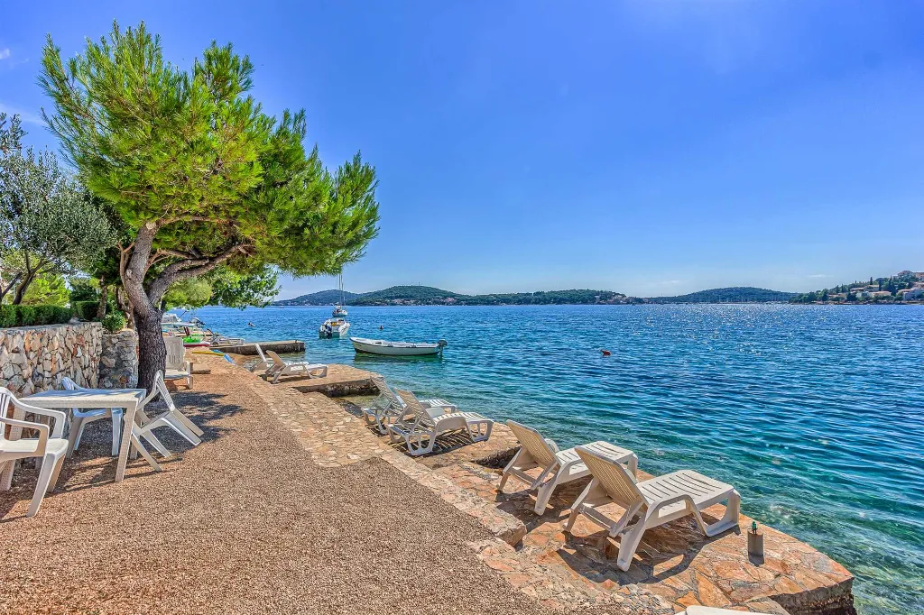 Beachfront Villa in Rogoznica (Up to 10 Guests)
