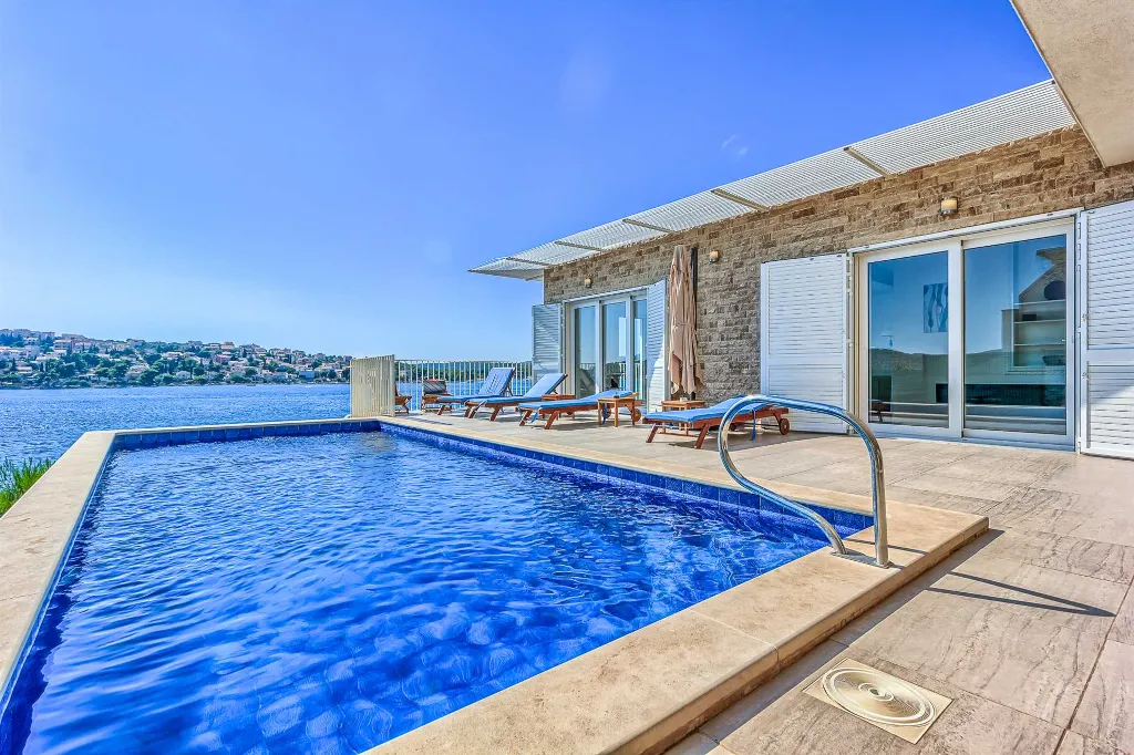 Beachfront Villa in Rogoznica (Up to 10 Guests)