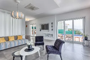 Beachfront Villa in Rogoznica (Up to 10 Guests)