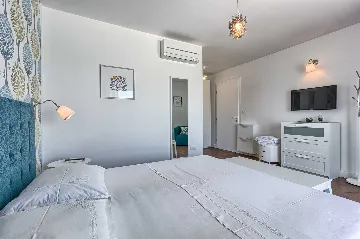 Beachfront Villa in Rogoznica (Up to 10 Guests)