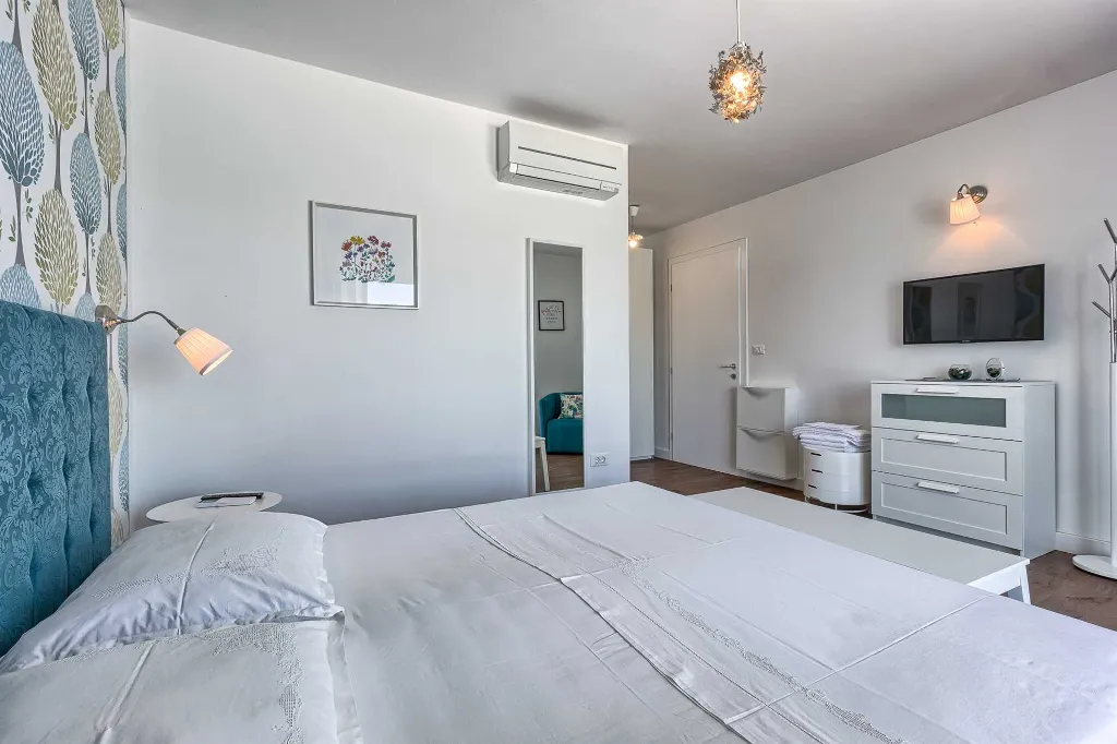 Beachfront Villa in Rogoznica (Up to 10 Guests)