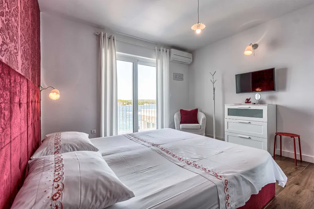 Beachfront Villa in Rogoznica (Up to 10 Guests)