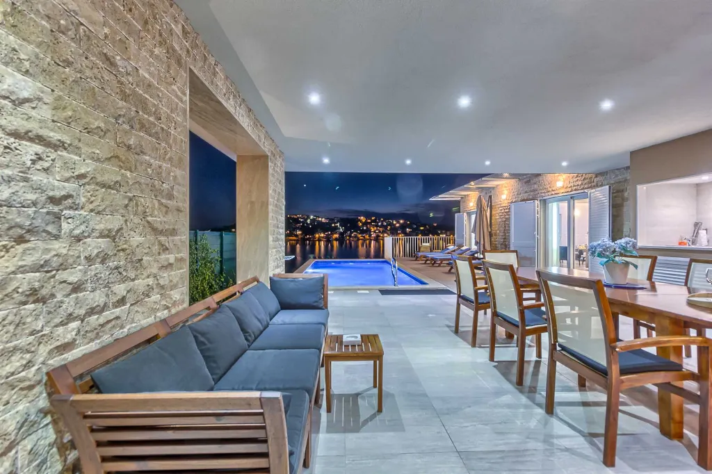 Beachfront Villa in Rogoznica (Up to 10 Guests)