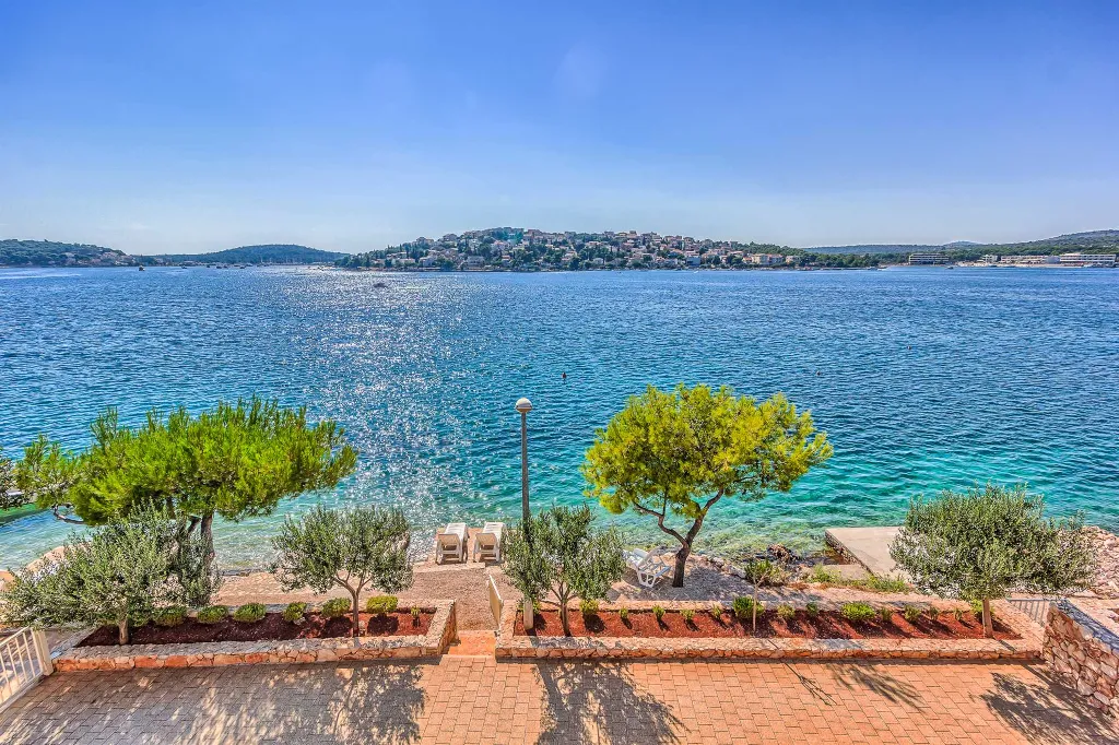 Beachfront Villa in Rogoznica (Up to 10 Guests)