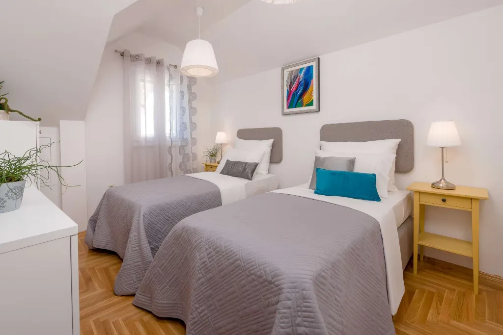 3-Bedroom Villa with Heated Pool and Sea Views in Murvica