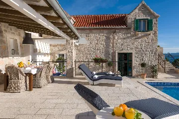 3-Bedroom Villa with Heated Pool and Sea Views in Murvica