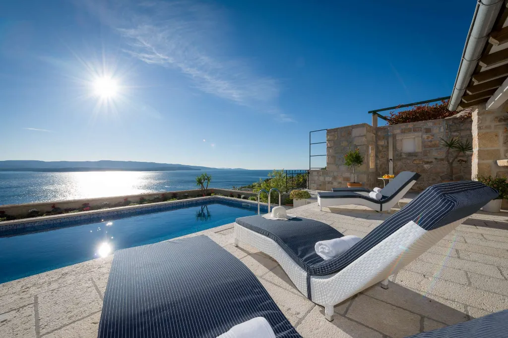 3-Bedroom Villa with Heated Pool and Sea Views in Murvica