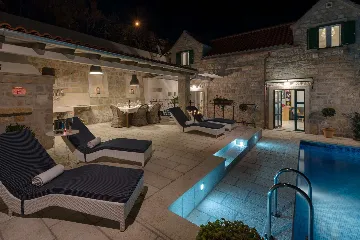 3-Bedroom Villa with Heated Pool and Sea Views in Murvica