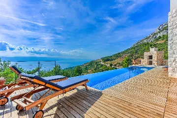 4-Bedroom Villa in Mimice for 8 Guests