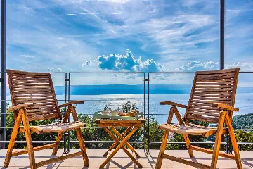 4-Bedroom Villa in Mimice for 8 Guests