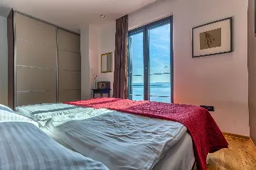 4-Bedroom Villa in Mimice for 8 Guests