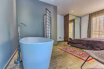 4-Bedroom Villa in Mimice for 8 Guests