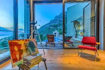 4-Bedroom Villa in Mimice for 8 Guests