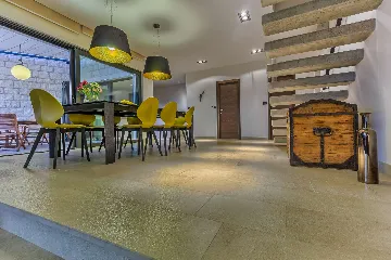 4-Bedroom Villa in Mimice for 8 Guests