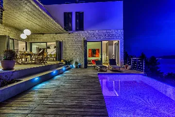 4-Bedroom Villa in Mimice for 8 Guests