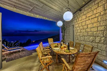 4-Bedroom Villa in Mimice for 8 Guests