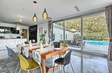 Zaton Mali Modern Villa with Pool, Sleeps 12