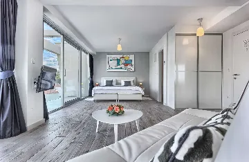 Zaton Mali Modern Villa with Pool, Sleeps 12