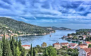 Zaton Mali Modern Villa with Pool, Sleeps 12