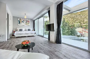 Zaton Mali Modern Villa with Pool, Sleeps 12