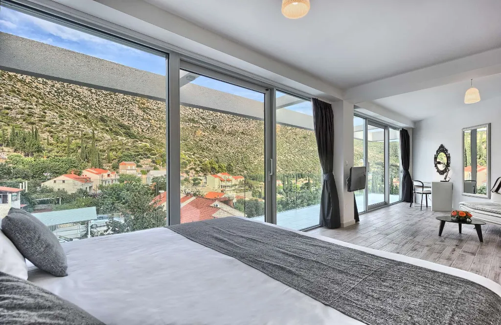 Zaton Mali Modern Villa with Pool, Sleeps 12