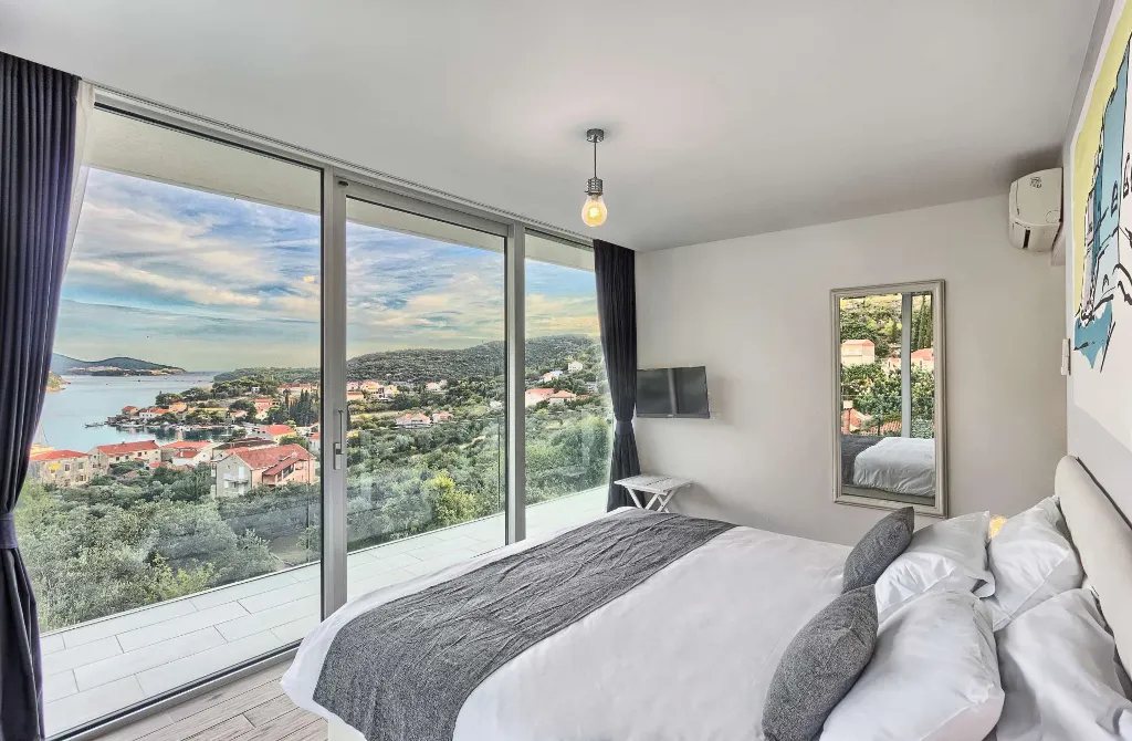Zaton Mali Modern Villa with Pool, Sleeps 12