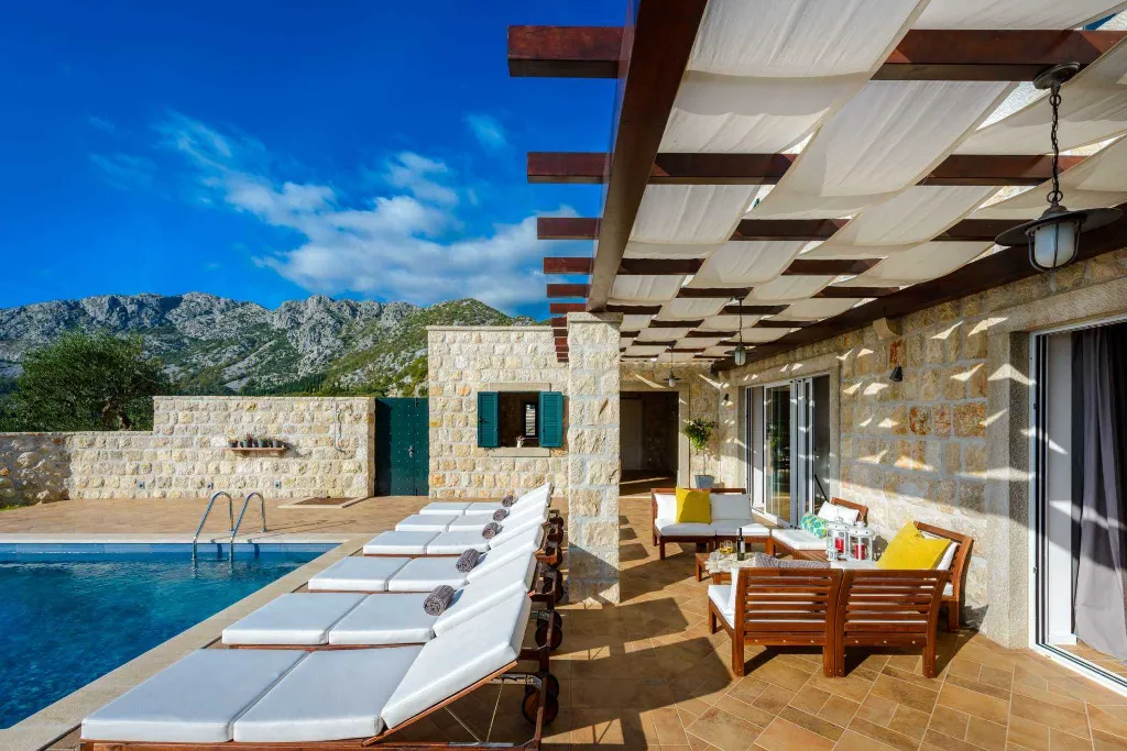 3-Bedroom Villa in Dubravka for 6 Guests