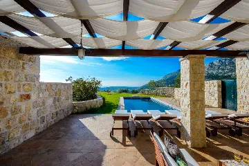 3-Bedroom Villa in Dubravka for 6 Guests