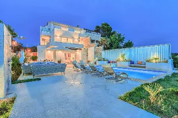 Punat 6-Bedroom Villa with Pool for 12 Guests