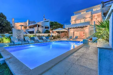 Punat 6-Bedroom Villa with Pool for 12 Guests