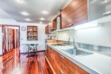 Punat 6-Bedroom Villa with Pool for 12 Guests