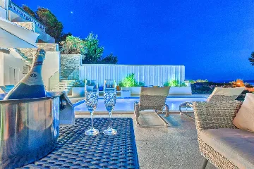 Punat 6-Bedroom Villa with Pool for 12 Guests