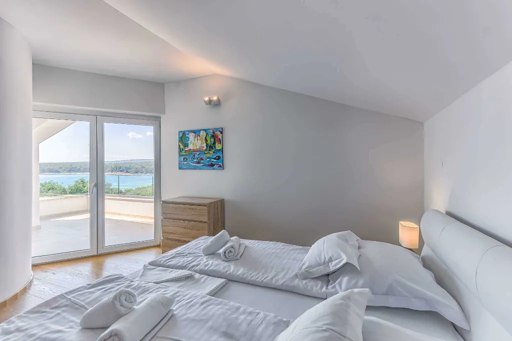 Punat 6-Bedroom Villa with Pool for 12 Guests