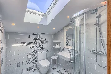 Punat 6-Bedroom Villa with Pool for 12 Guests