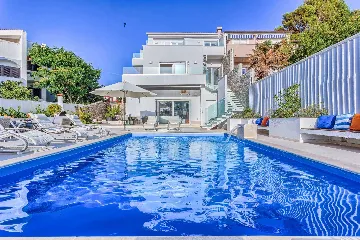 Punat 6-Bedroom Villa with Pool for 12 Guests