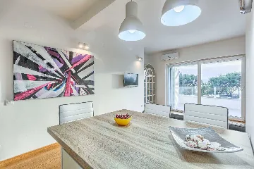 Punat 6-Bedroom Villa with Pool for 12 Guests