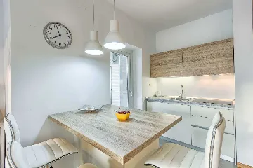 Punat 6-Bedroom Villa with Pool for 12 Guests