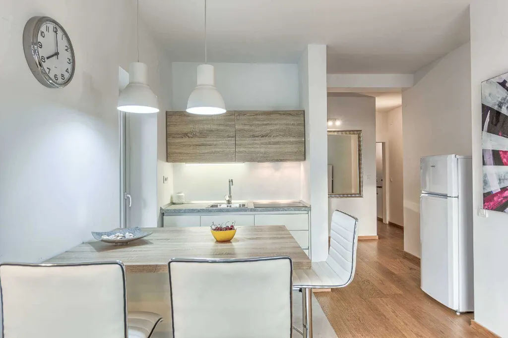 Punat 6-Bedroom Villa with Pool for 12 Guests