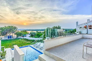 Punat 6-Bedroom Villa with Pool for 12 Guests