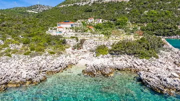 Smokvina 5-Bedroom Villa with Heated Pool