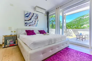 Smokvina 5-Bedroom Villa with Heated Pool