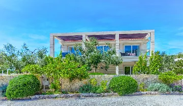 Smokvina 5-Bedroom Villa with Heated Pool