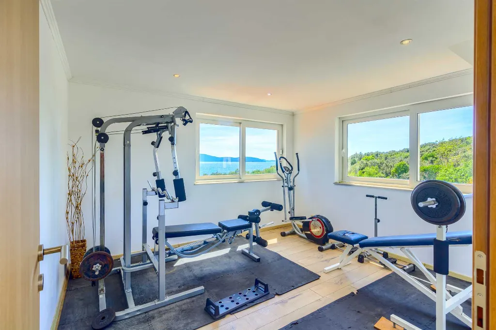 Smokvina 5-Bedroom Villa with Heated Pool