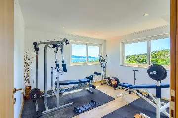 Smokvina 5-Bedroom Villa with Heated Pool