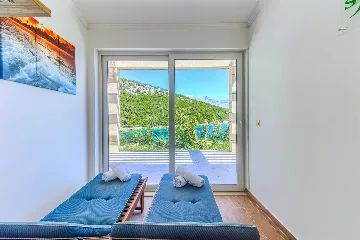 Smokvina 5-Bedroom Villa with Heated Pool