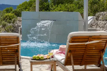 Smokvina 5-Bedroom Villa with Heated Pool